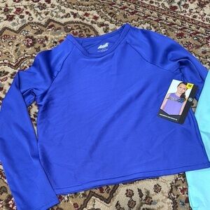 2 Avia Youth Long Sleeve Shirts